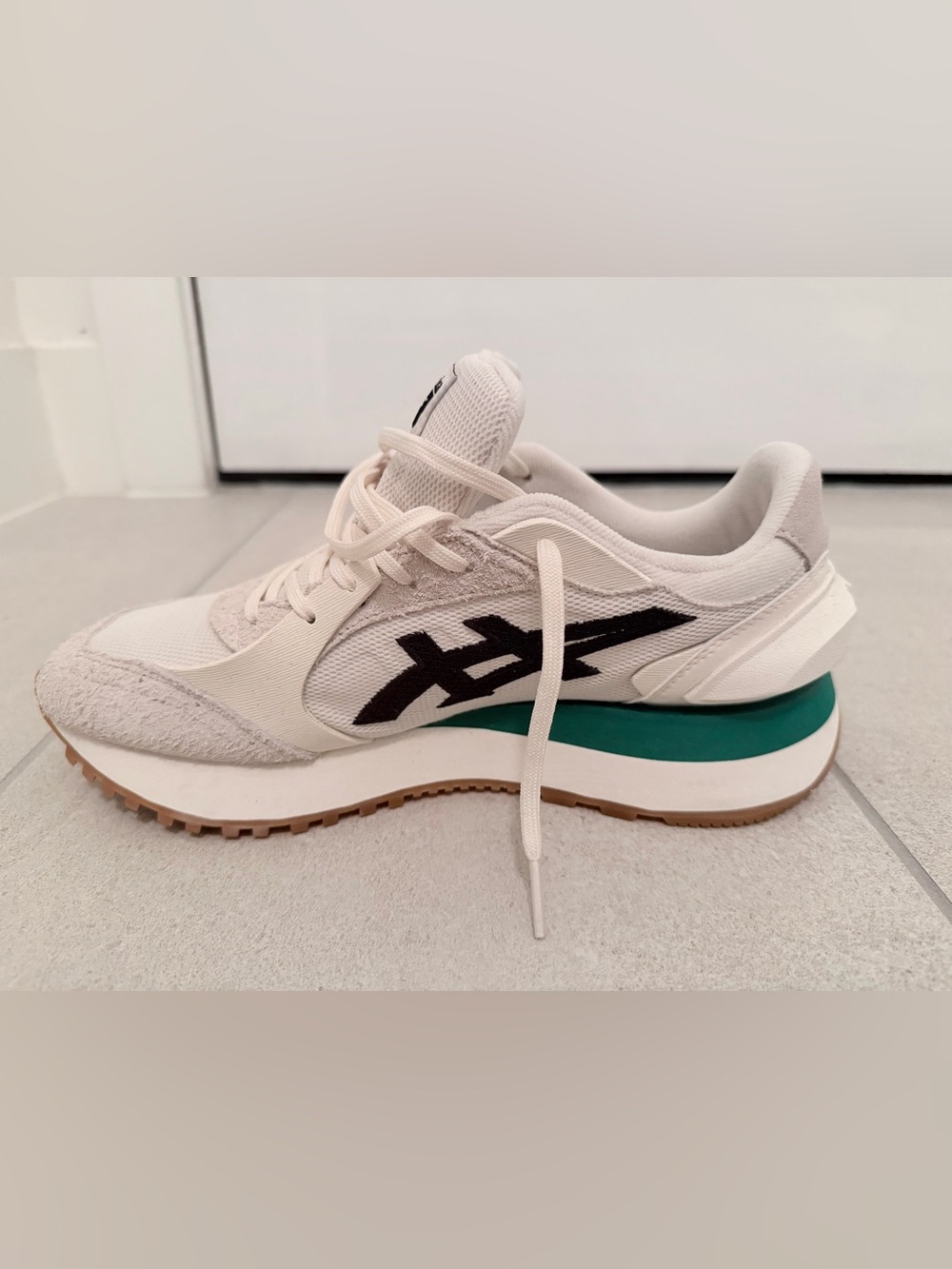 ASICS Cream Sneakers with Black Logo and Green Midsole